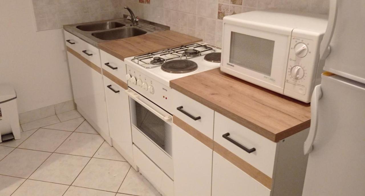 Apartments Tatjana Martinšćica Екстериор снимка