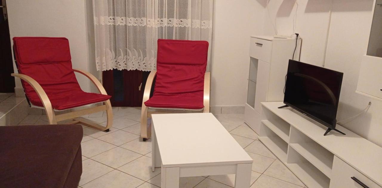 Apartments Tatjana Martinšćica Екстериор снимка