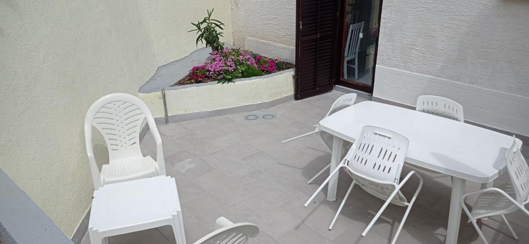 Apartments Tatjana Martinšćica Екстериор снимка